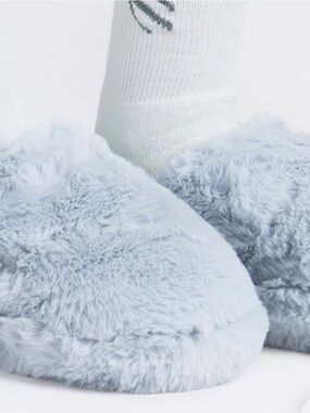 🔥 SKIMS Faux Fur Slipper| Zen Blue | 39 | NWT 🔥